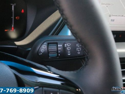 Used 2024 Ford Escape SE image 22