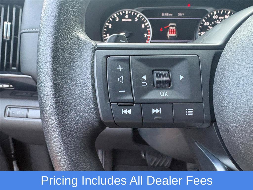 Used 2025 Nissan Pathfinder S AWD/4WD image 14