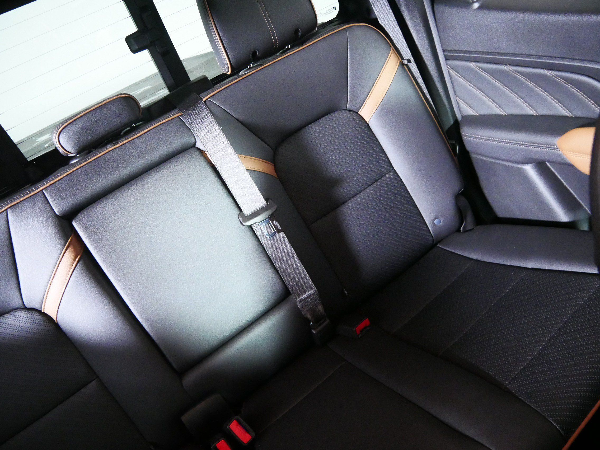 Used 2023 GMC Canyon AT4 w/ AT4 Premium Package AWD/4WD image 14