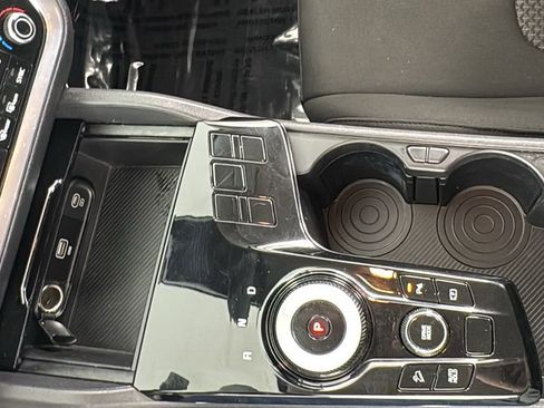 Used 2024 Kia Sportage LX image 28