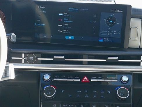 Used 2025 Hyundai Santa Fe SEL image 14