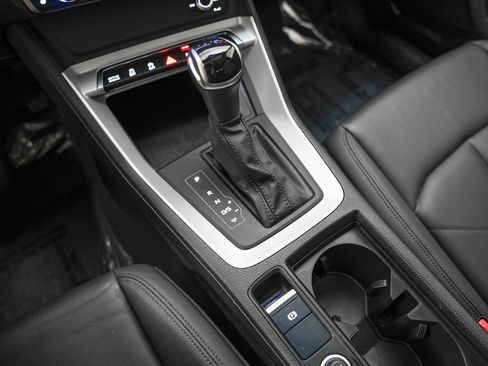 Used 2023 Audi Q3 2.0T Premium image 18