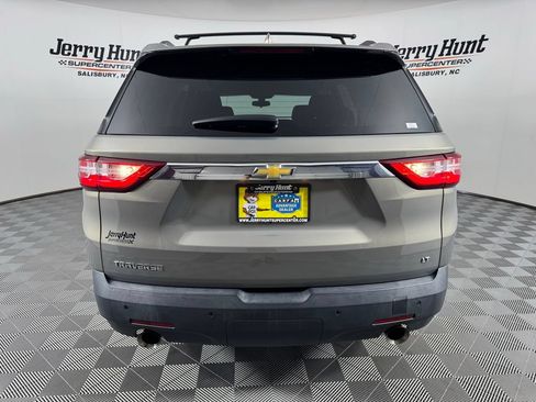 Used 2018 Chevrolet Traverse LT FWD image 7