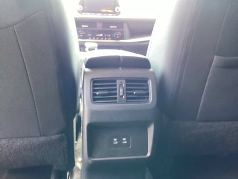 Used 2025 Nissan Rogue SV AWD/4WD image 25