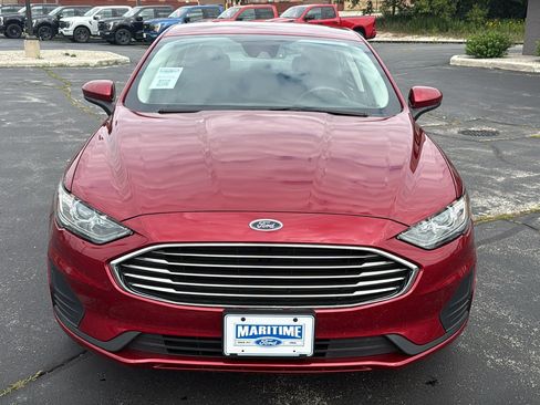Used 2019 Ford Fusion SE FWD image 3