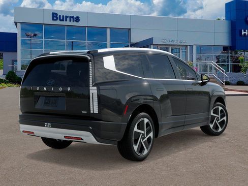 New 2026 Hyundai Ioniq 9 Limited image 4