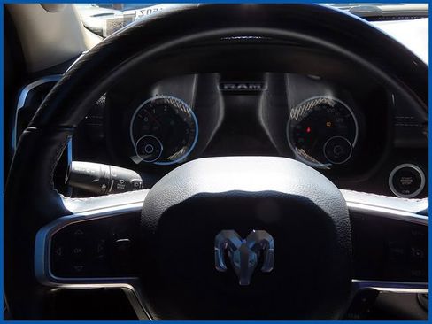 Used 2019 RAM 1500 Laramie AWD/4WD image 15