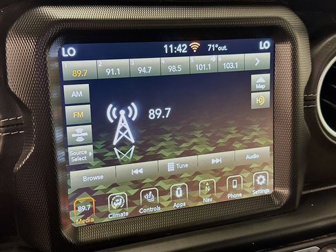 Used 2023 Jeep Wrangler Unlimited Sahara w/ Cold Weather Group AWD/4WD image 21