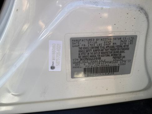 Used 2018 Nissan Kicks SV image 25