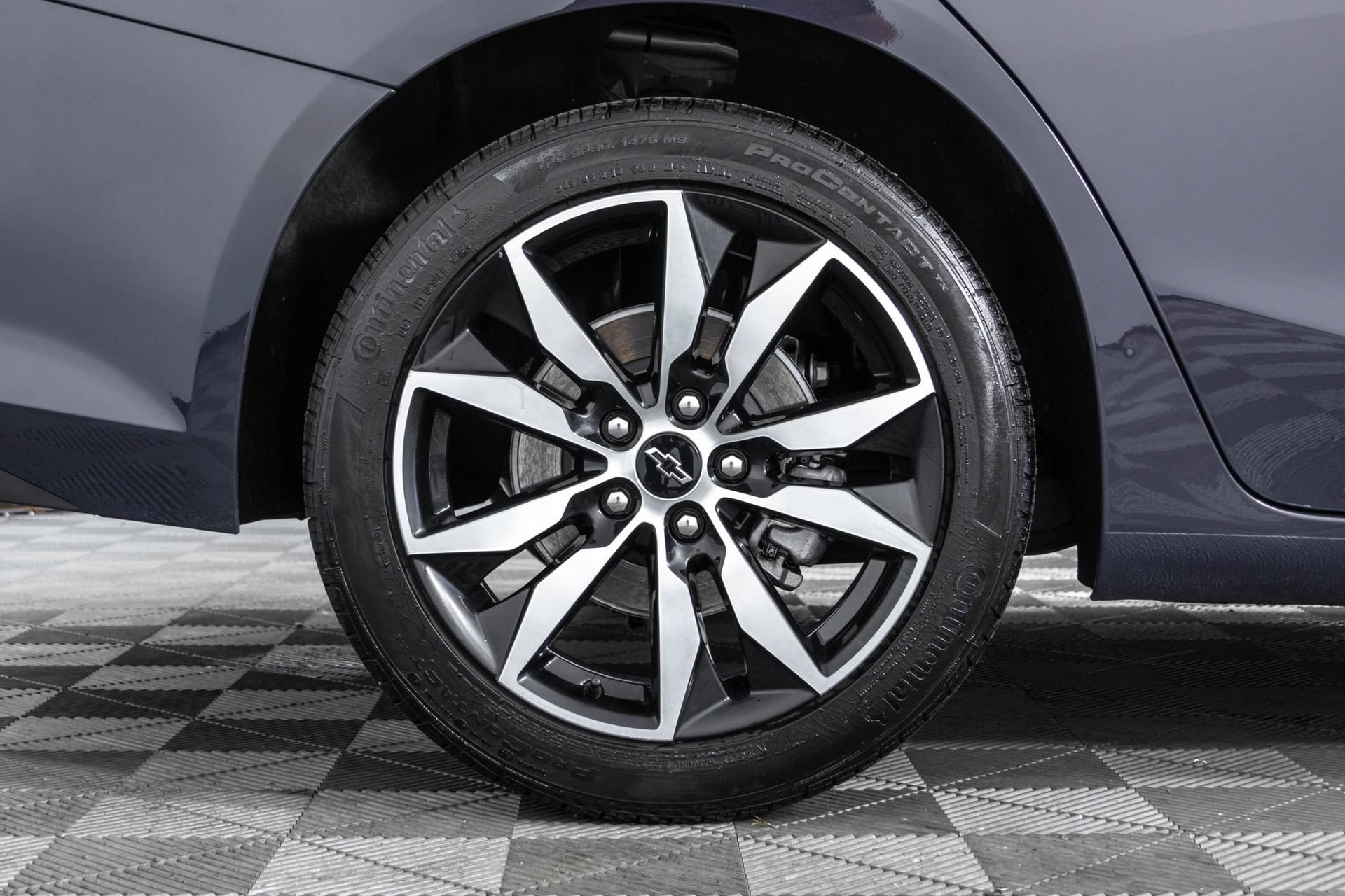 Used 2025 Chevrolet Malibu RS FWD image 43
