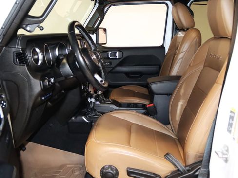 Used 2021 Jeep Wrangler Unlimited Sahara w/ Dual Top Group AWD/4WD image 42