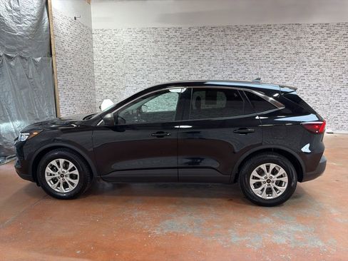 Used 2023 Ford Escape Active FWD image 4