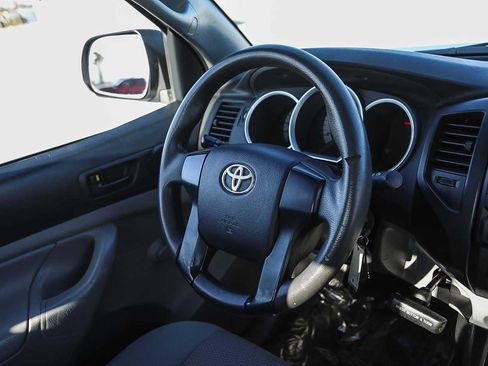 Used 2013 Toyota Tacoma 2WD Regular Cab image 17