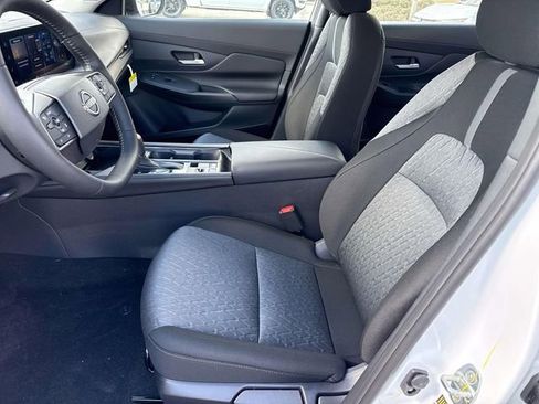 New 2026 Nissan Sentra SV w/ SV Convenience Package FWD image 20