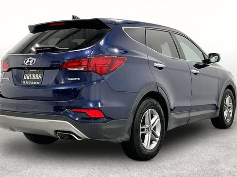 Used 2017 Hyundai Santa Fe Sport FWD image 2