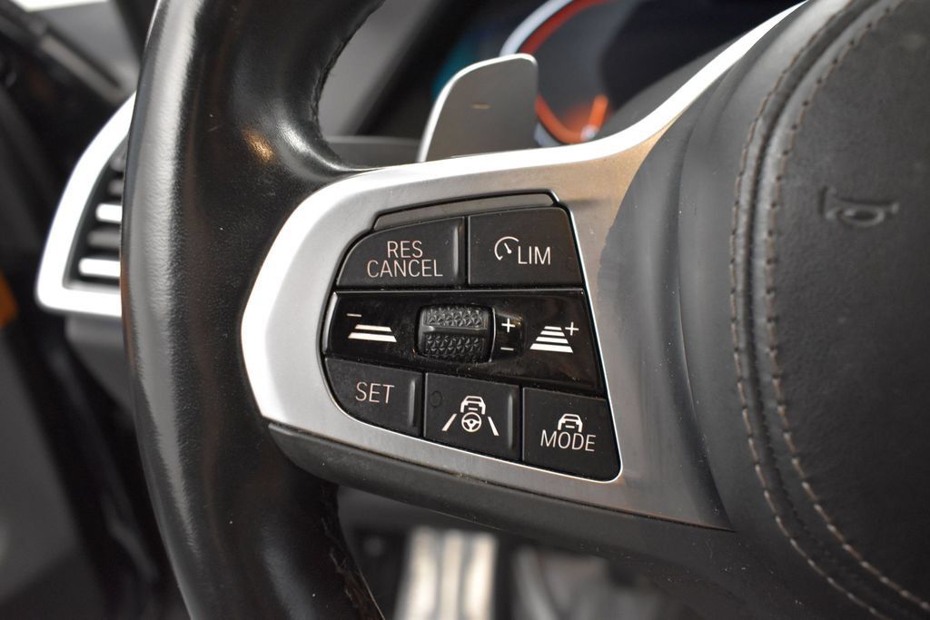 Used 2023 BMW X5 xDrive40i w/ M Sport Package AWD/4WD image 6