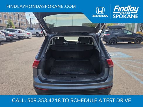 Used 2019 Volkswagen Tiguan SE w/ Panoramic Sunroof Package AWD/4WD image 11