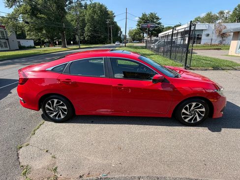 Used 2016 Honda Civic EX image 4