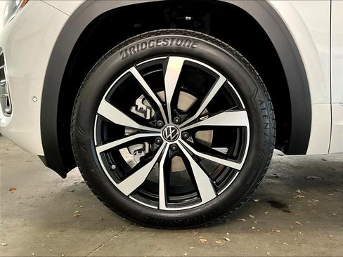 New 2026 Volkswagen Atlas SEL Premium R-Line image 14