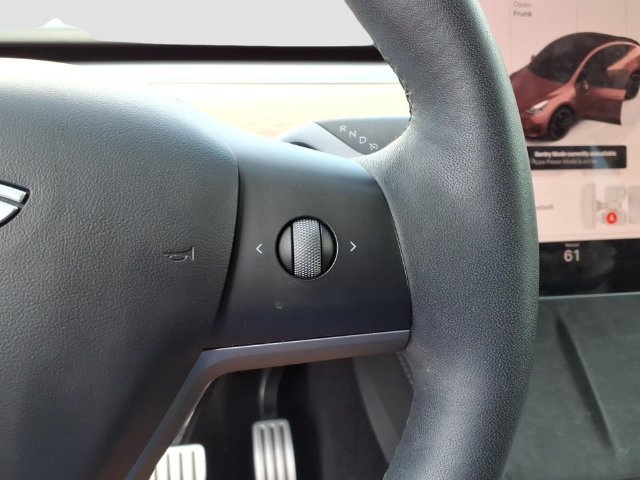 Used 2022 Tesla Model Y Performance AWD/4WD image 21