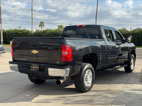 Used 2010 Chevrolet Silverado 2500 LTZ w/ Convenience Package image 6