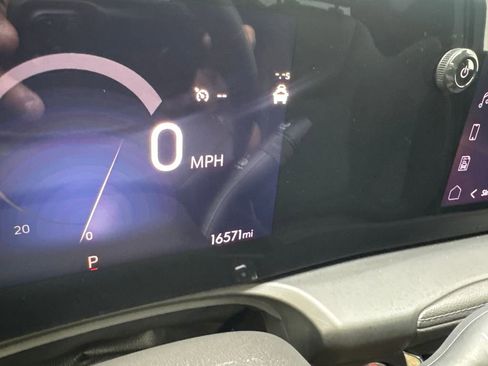Used 2025 Buick Encore GX Preferred FWD image 55