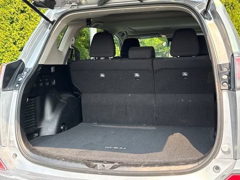Used 2017 Toyota RAV4 XLE w/ Plus Special Value Package AWD/4WD image 20