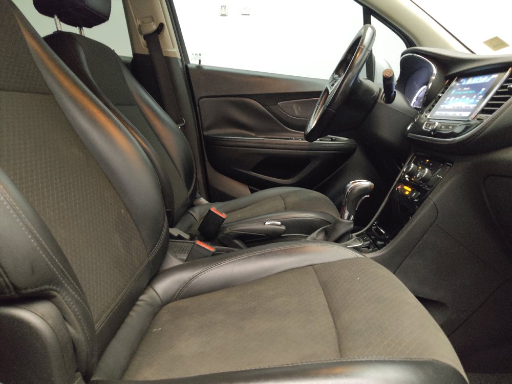 Used 2020 Buick Encore Preferred w/ Safety Package FWD image 21