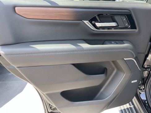 New 2026 GMC Yukon Denali w/ Denali Reserve Package AWD/4WD image 20