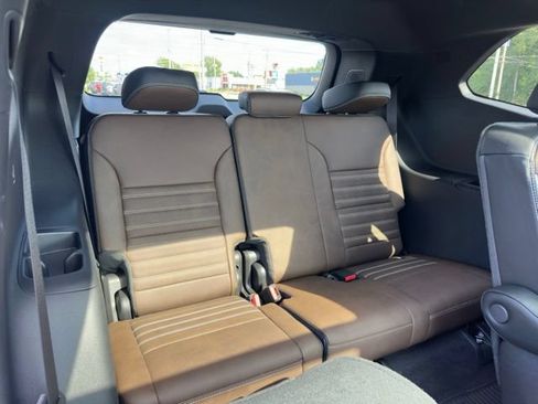 Used 2026 GMC Acadia Denali Ultimate w/ LPO, Floor Liner Package AWD/4WD image 15