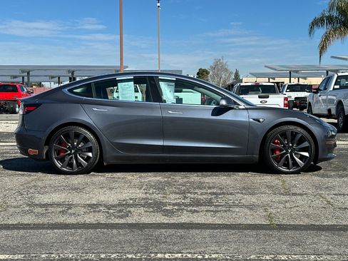Used 2020 Tesla Model 3 Performance image 3