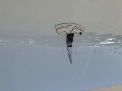 Used 2021 Tesla Model Y Long Range AWD/4WD image 8