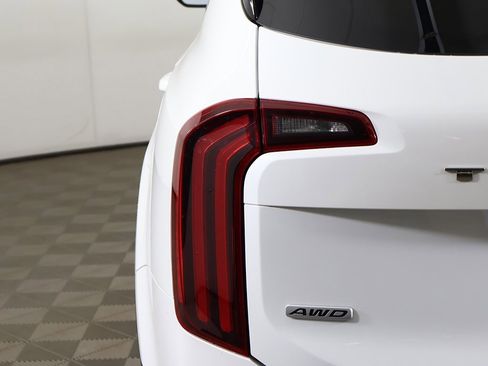 Used 2021 Kia Telluride EX image 18
