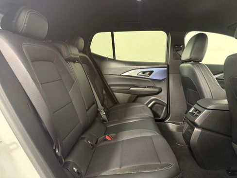 Used 2025 Chevrolet Equinox EV LT w/ Convenience Package II FWD image 13