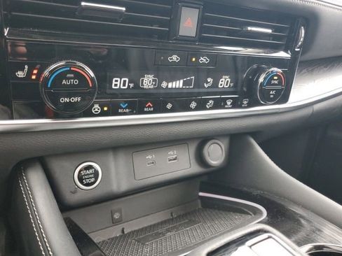 Certified 2023 Nissan Rogue Platinum w/ Platinum Premium Package image 36