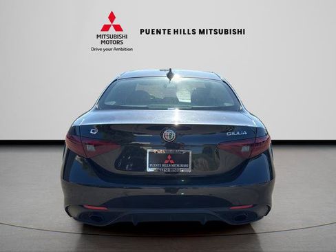 Used 2022 Alfa Romeo Giulia Veloce RWD image 6