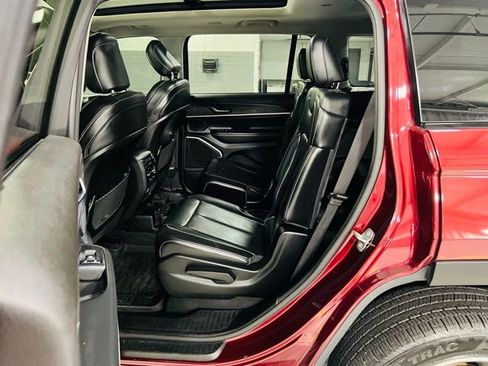 Used 2021 Jeep Grand Cherokee L Limited AWD/4WD image 25