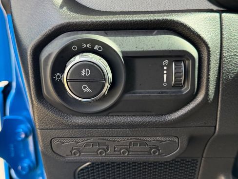 Used 2024 Jeep Gladiator Sport image 28