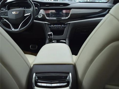 Used 2021 Cadillac XT6 Sport image 31