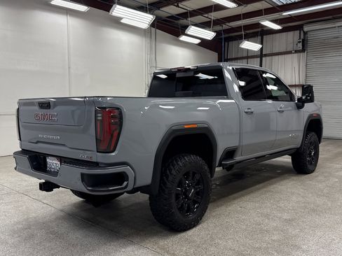 Used 2025 GMC Sierra 2500 AT4 w/ AT4 Premium Plus Package image 20