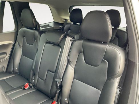 Used 2023 Volvo XC90 B5 Core AWD/4WD image 13