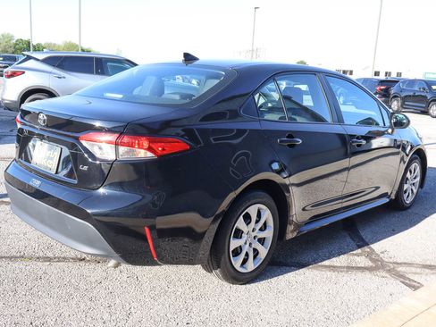 Used 2024 Toyota Corolla LE FWD image 4