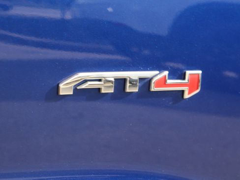 Used 2023 GMC Acadia AT4 w/ Preferred Package image 9