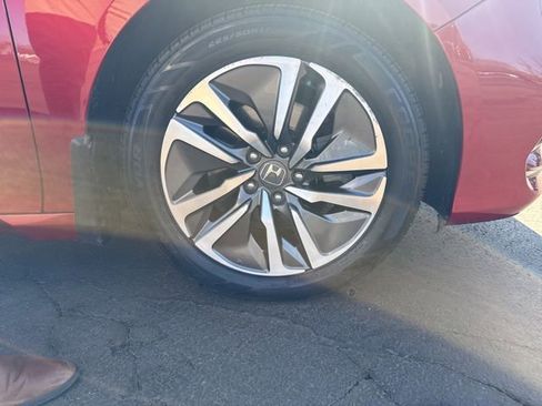 Used 2019 Honda Accord Touring image 10