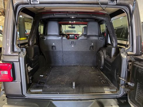 Used 2020 Jeep Wrangler Unlimited Rubicon AWD/4WD image 8