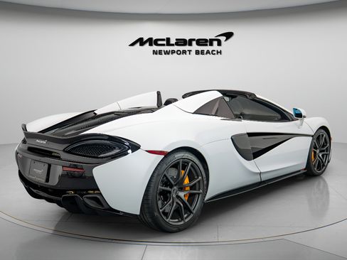 Used 2019 McLaren 570S Spider RWD image 7