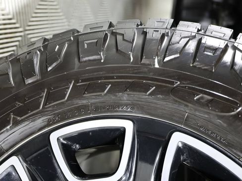 Used 2025 Ford F250 Platinum AWD/4WD image 53