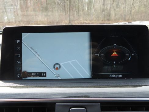 Used 2017 BMW 330i xDrive Sedan image 25