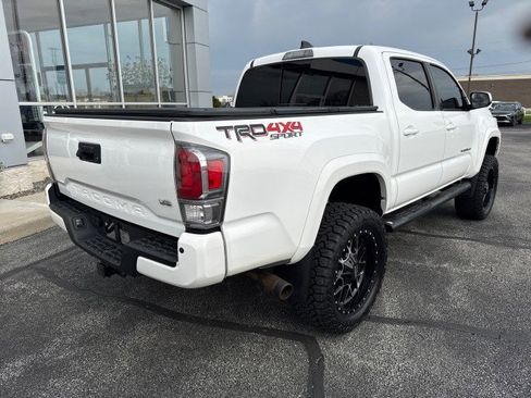 Used 2020 Toyota Tacoma TRD Sport w/ TRD Premium Sport Package image 3