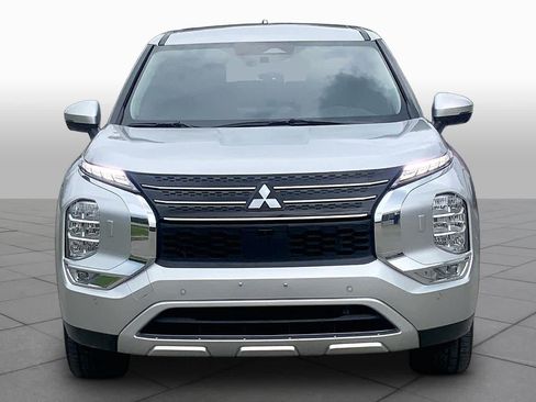 Used 2024 Mitsubishi Outlander SE AWD/4WD image 4